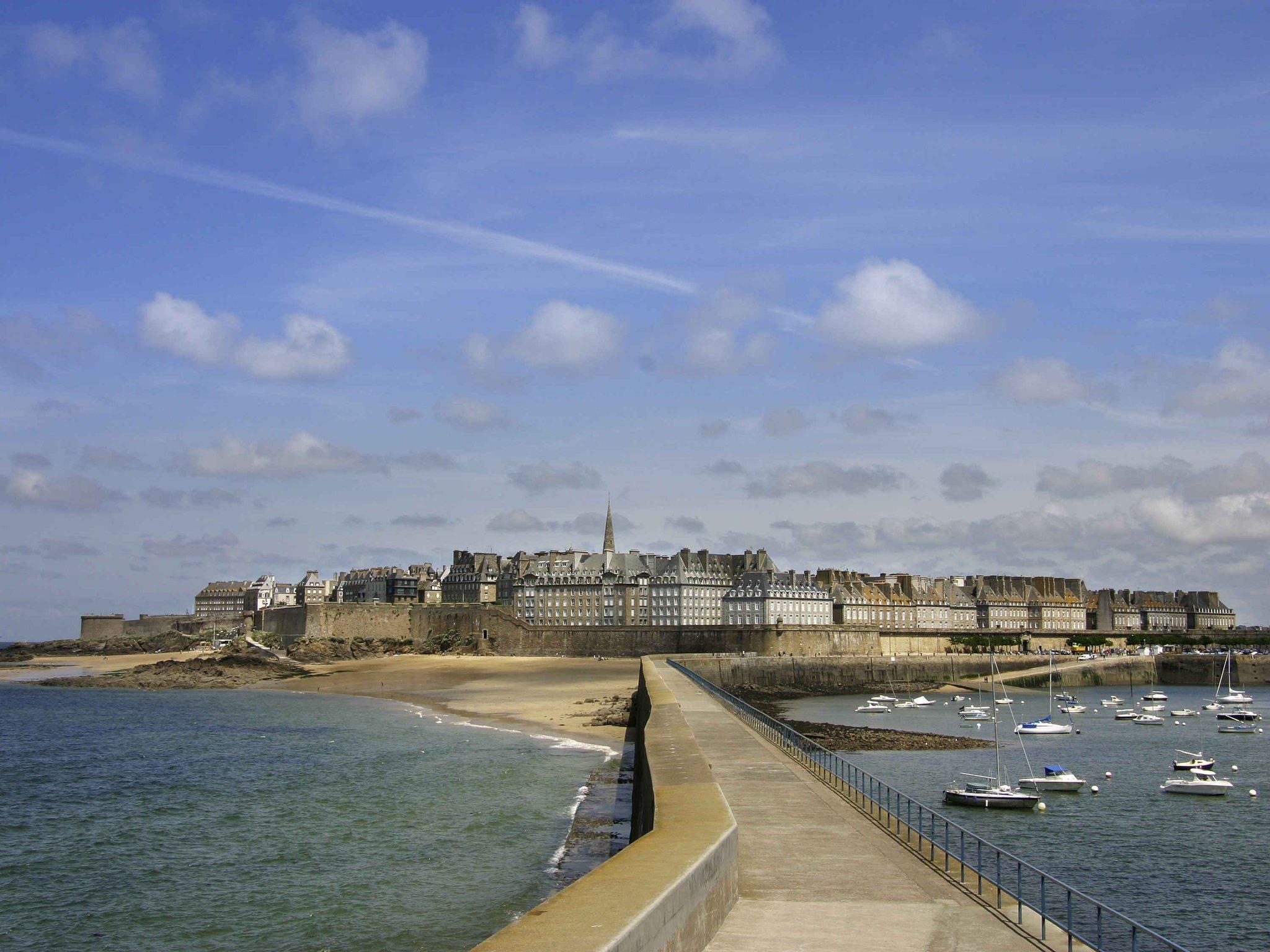 Ibis Saint Malo Plage Εξωτερικό φωτογραφία